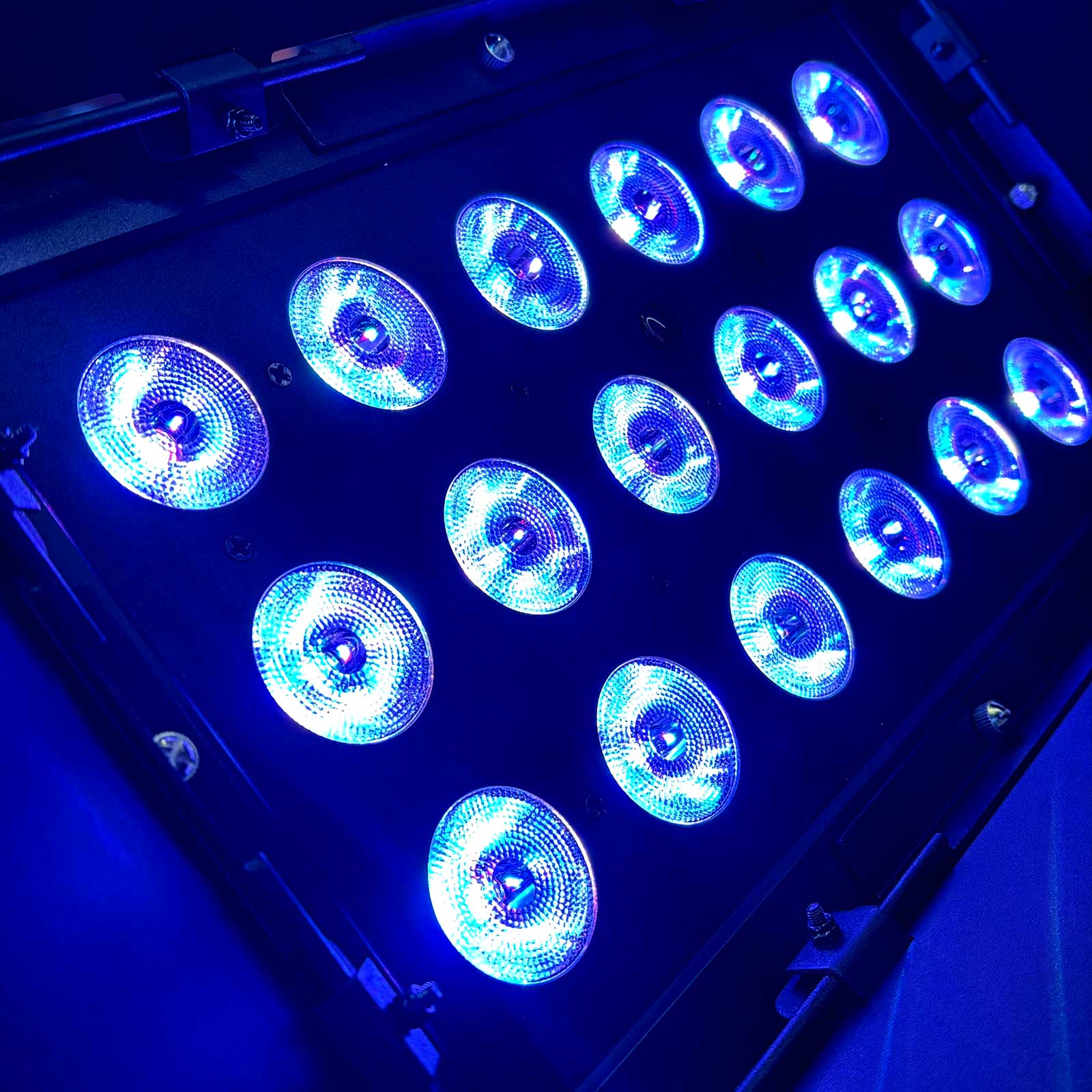 Chauvet SlimBank RGBA LED